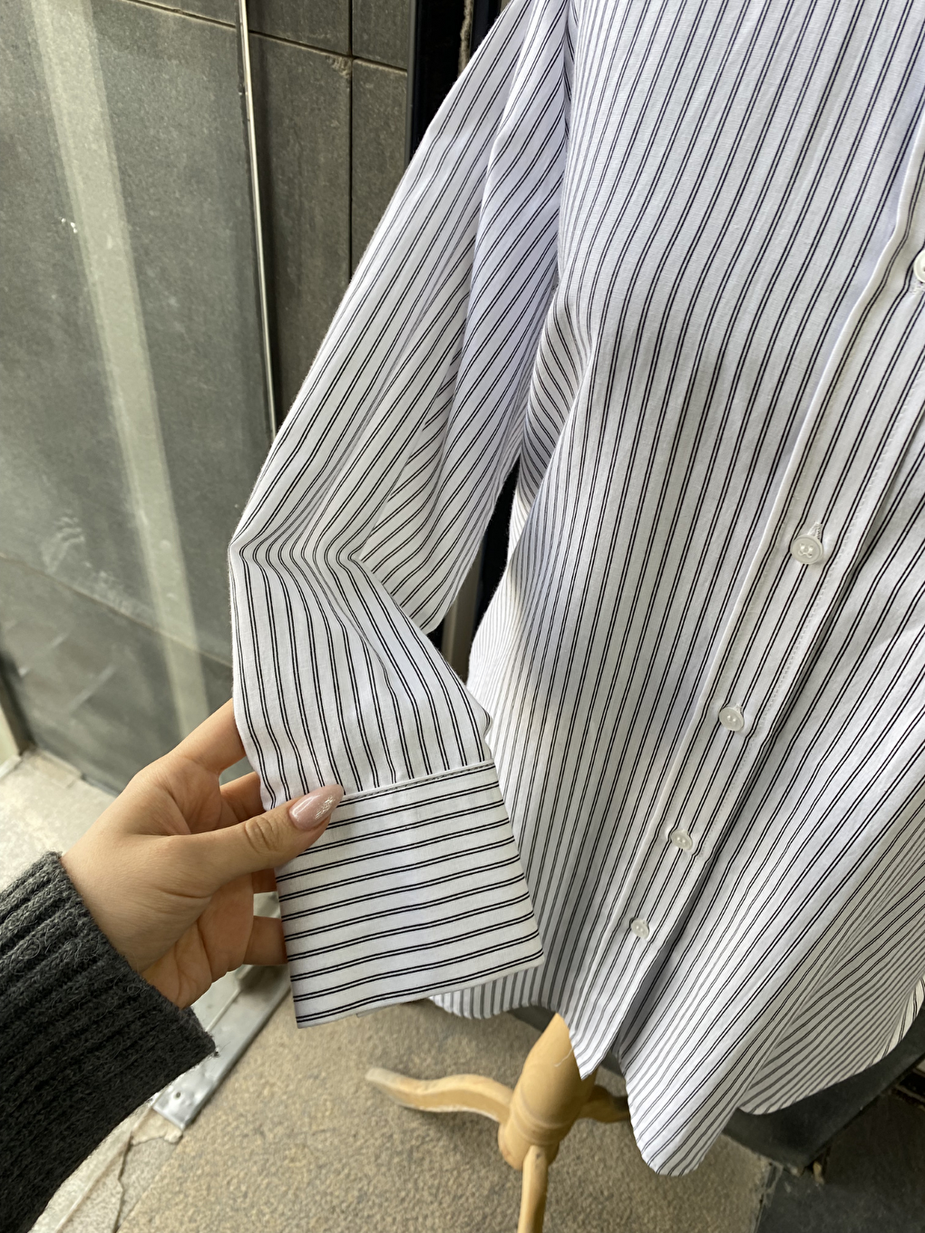 Siyah Çizgili Oversize Kadın Gömlek-6