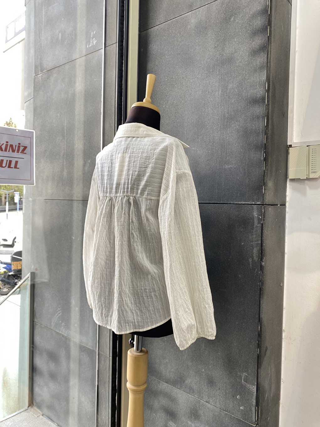 Bordo Çizgili Transparan Pileli V Yaka Gömlek-1