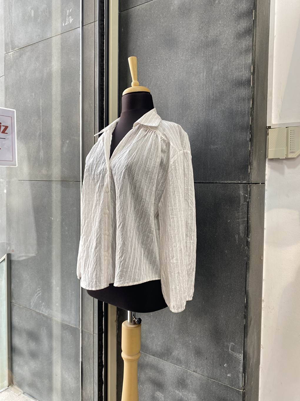 Bordo Çizgili Transparan Pileli V Yaka Gömlek-2