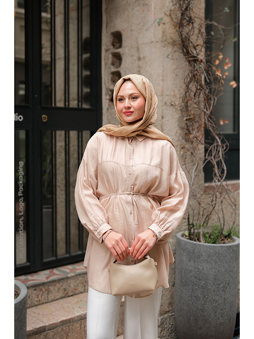 Ekru Kadın Ekol Bel Bağlamalı Tesettür Gömlek Krem-1
