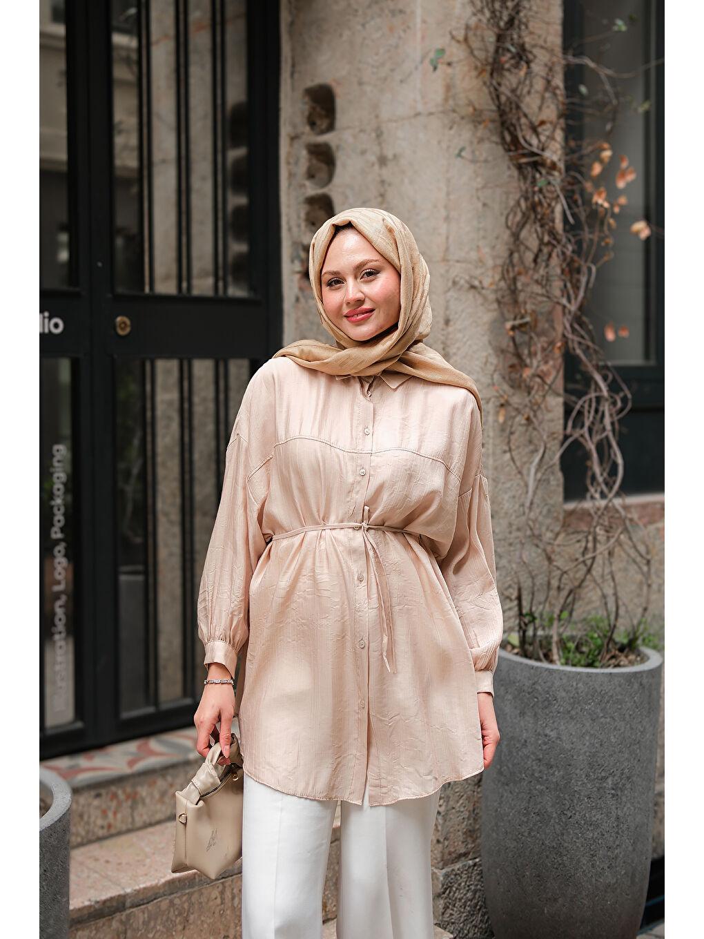 Ekru Kadın Ekol Bel Bağlamalı Tesettür Gömlek Krem-3