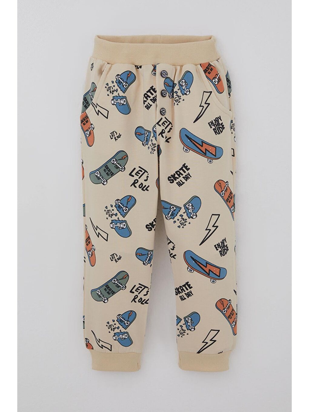 Ekru Erkek Çocuk Eşofman Altı Kaykay Zamanı Düğme Aksesuarlı Krem (2-6 Yaş)