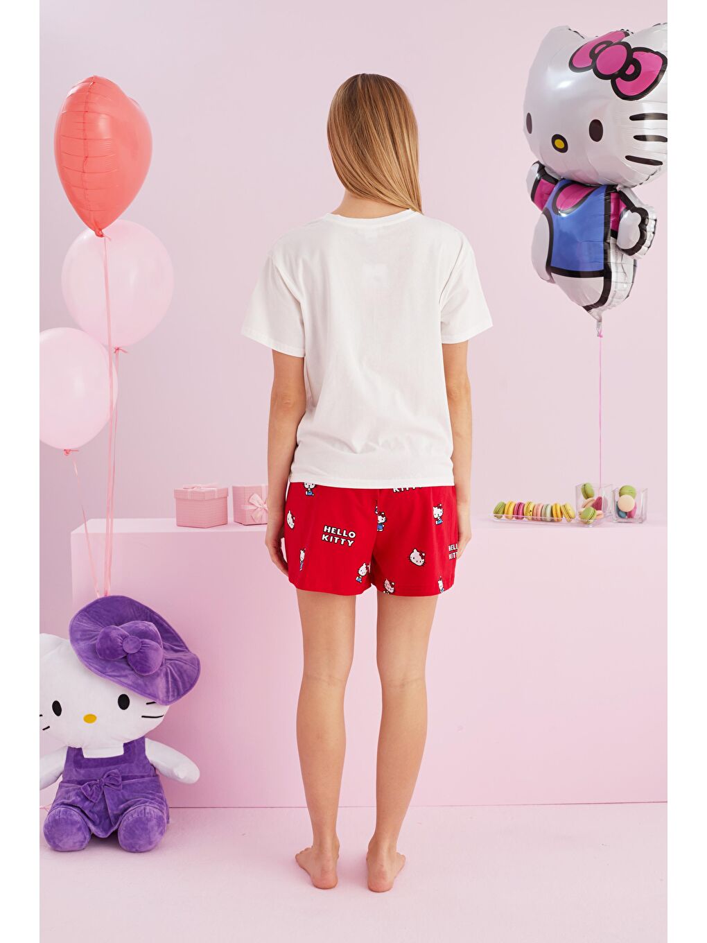 SİYAH İNCİ Beyaz Hello Kitty Lisanslı %100 Pamuk Beyaz Çok Renkli Bisklet Yaka Şort Pijama Takım - 2