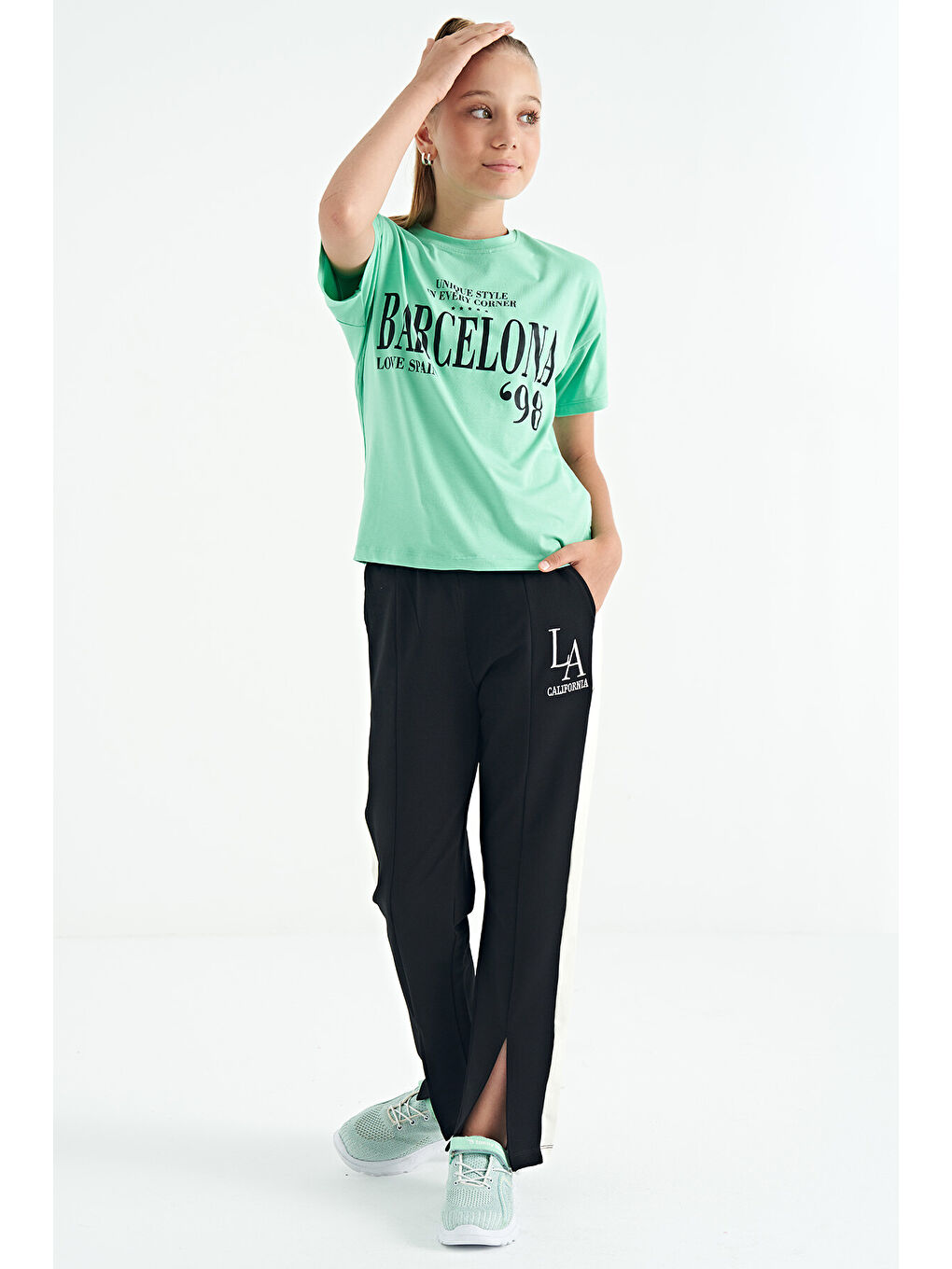 Turkuaz Su Yeşili O Yaka Yazı Baskılı Düşük Omuz Oversize Kız Çocuk Tişört - 75115-6