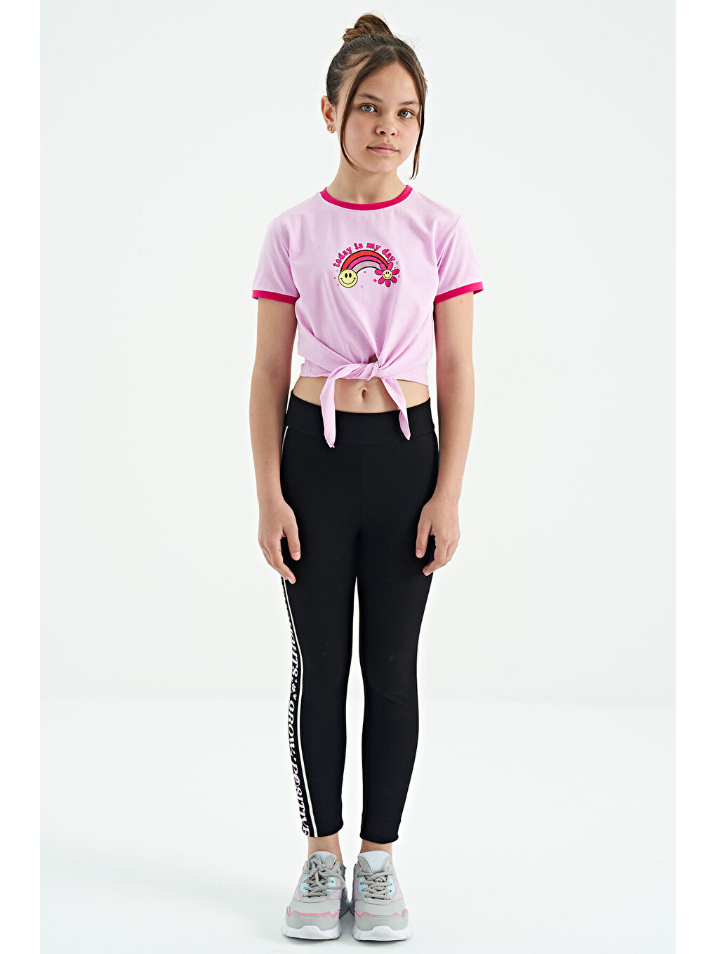 Pembe Baskı Detaylı O Yaka Çok Renkli Bağlama Detaylı Kız Çocuk Tişört - 75113-2