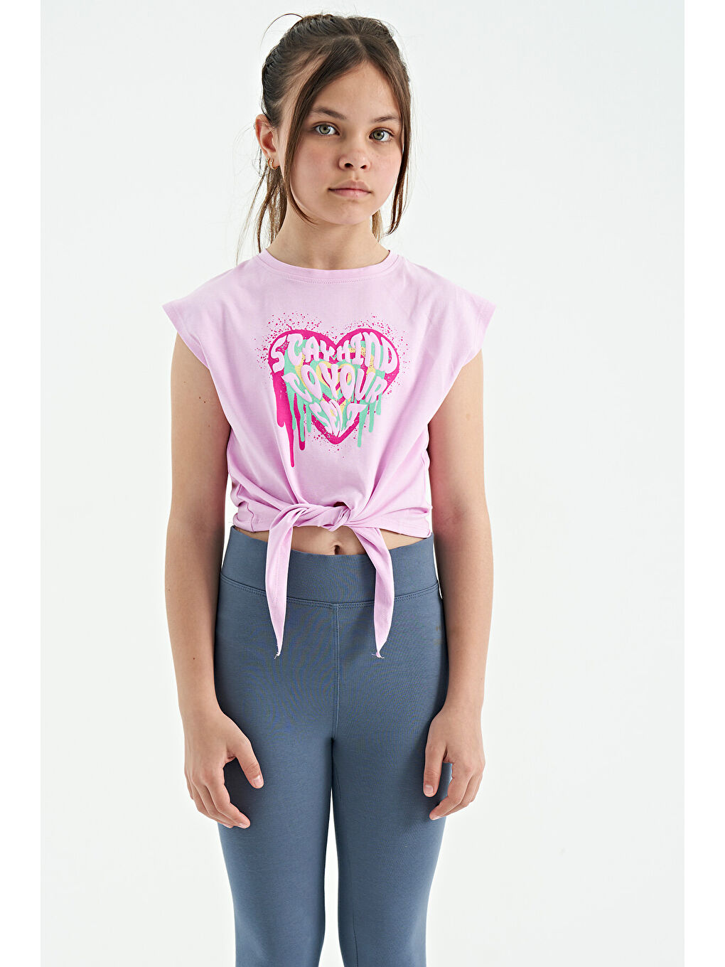 Pembe Kalp Baskılı Ön Düğüm Detaylı Rahat Form Kız Çocuk Tişört - 75114-2