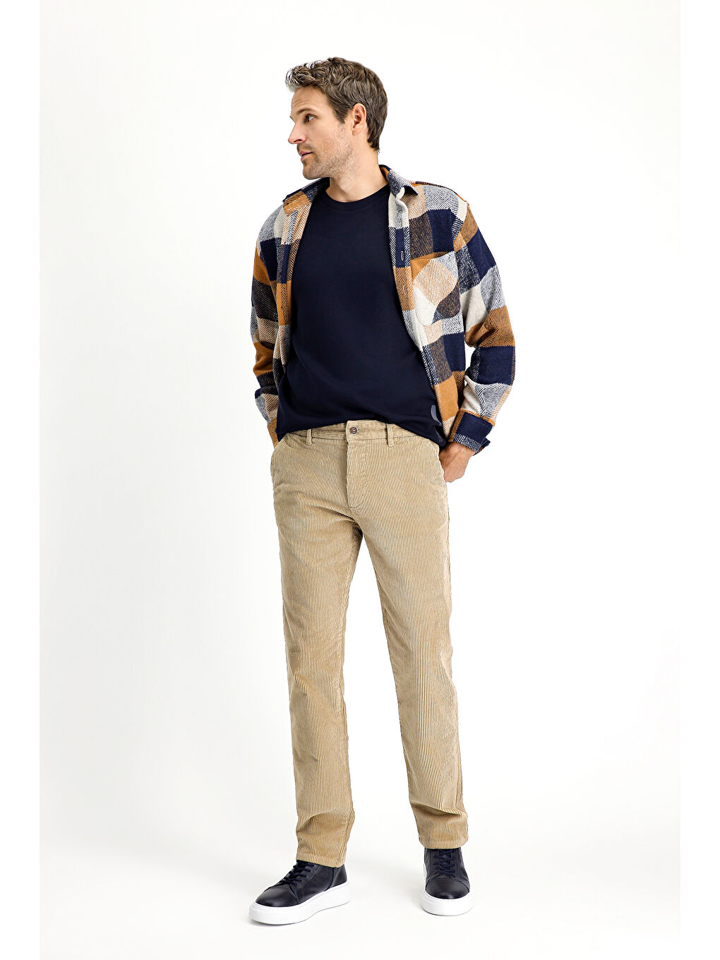 Bej Regular Fit Pamuk Kadife Pantolon