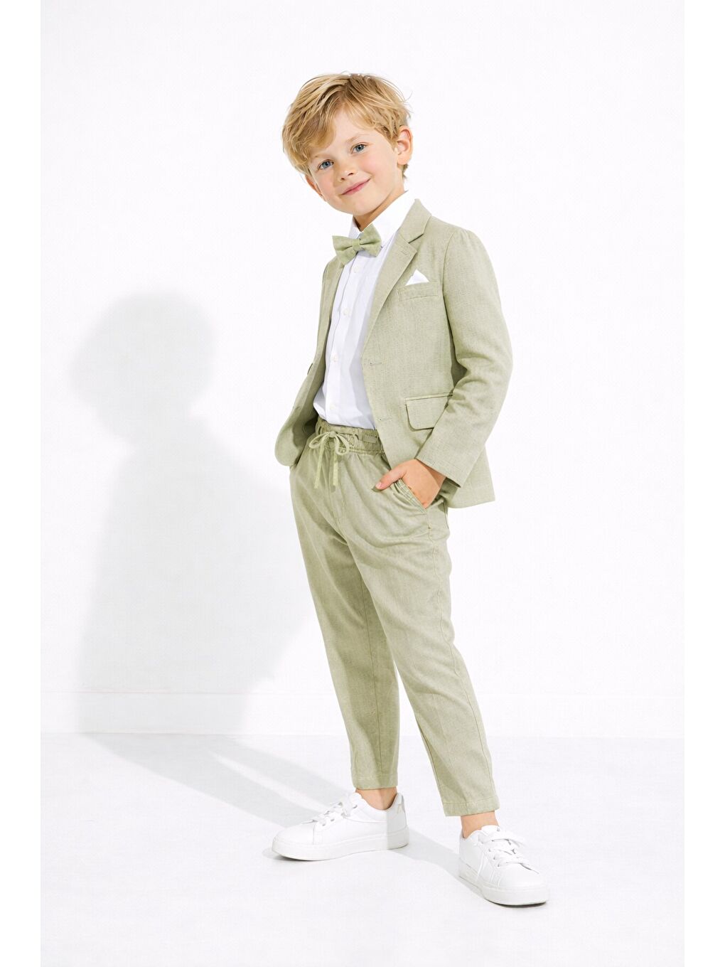 Yeşil Keten Ceket ve Pantolonlu Erkek Çocuk Papyonlu 4lü Takım Elbise 23522-4