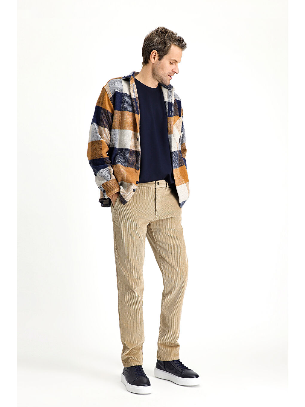 Bej Regular Fit Pamuk Kadife Pantolon-1