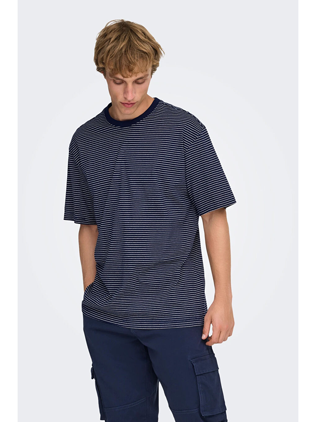 Lacivert Onsfred Pamuklu Relaxed Fit Çizgili Bisiklet Yaka T Shirt 22036384-2