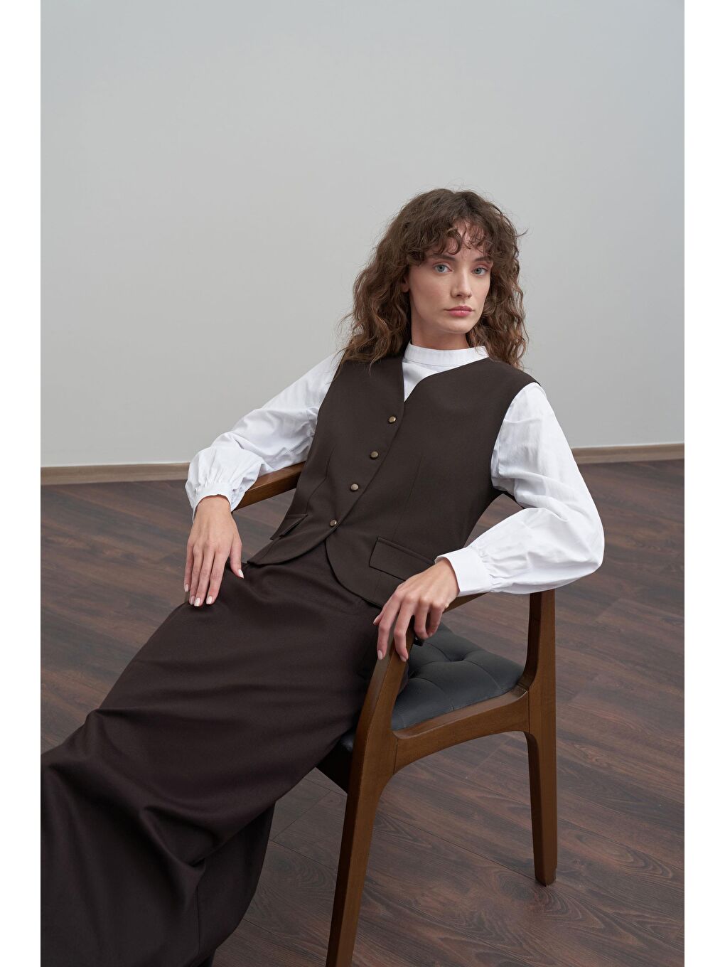 Kahverengi Acı Kahve-V Yaka Polyviscon Yelek