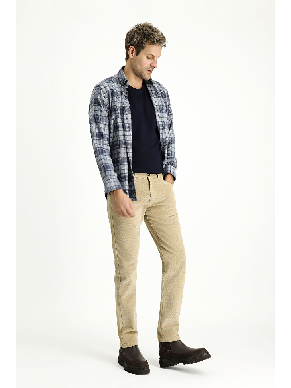 Bej Slim Fit Dar Kesim Elastanlı Kadife Pantolon-1