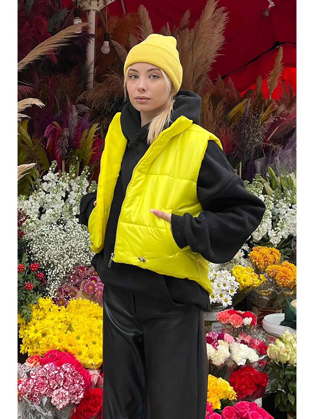 Sarı Dik Yaka Çift Cepli Full Dolum Şişme Beli Ayarlanabilir Şişme Yelek RK7994