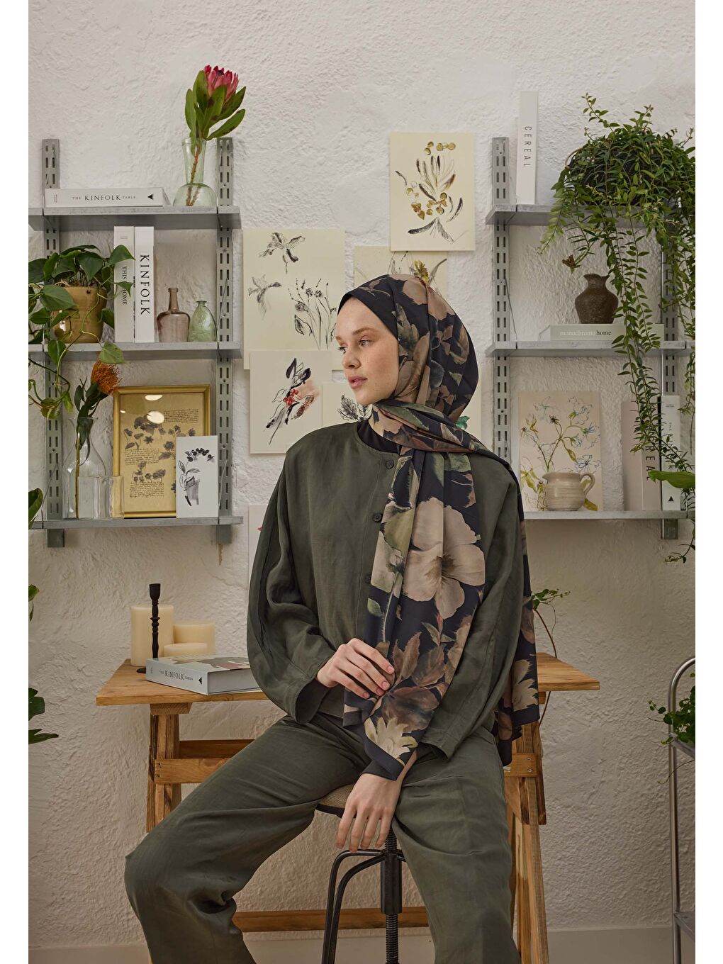 Soft Garden Desen Şal Siyah