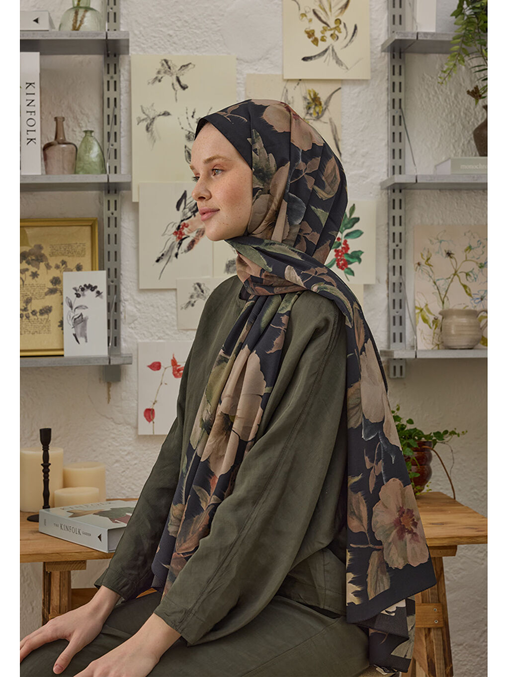 Soft Garden Desen Şal Siyah-1