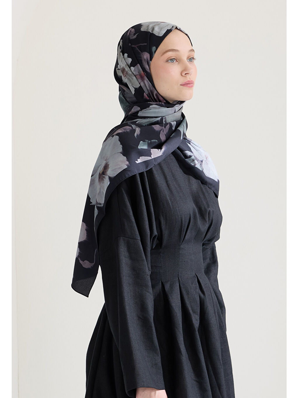 Soft Garden Desen Şal Siyah-2