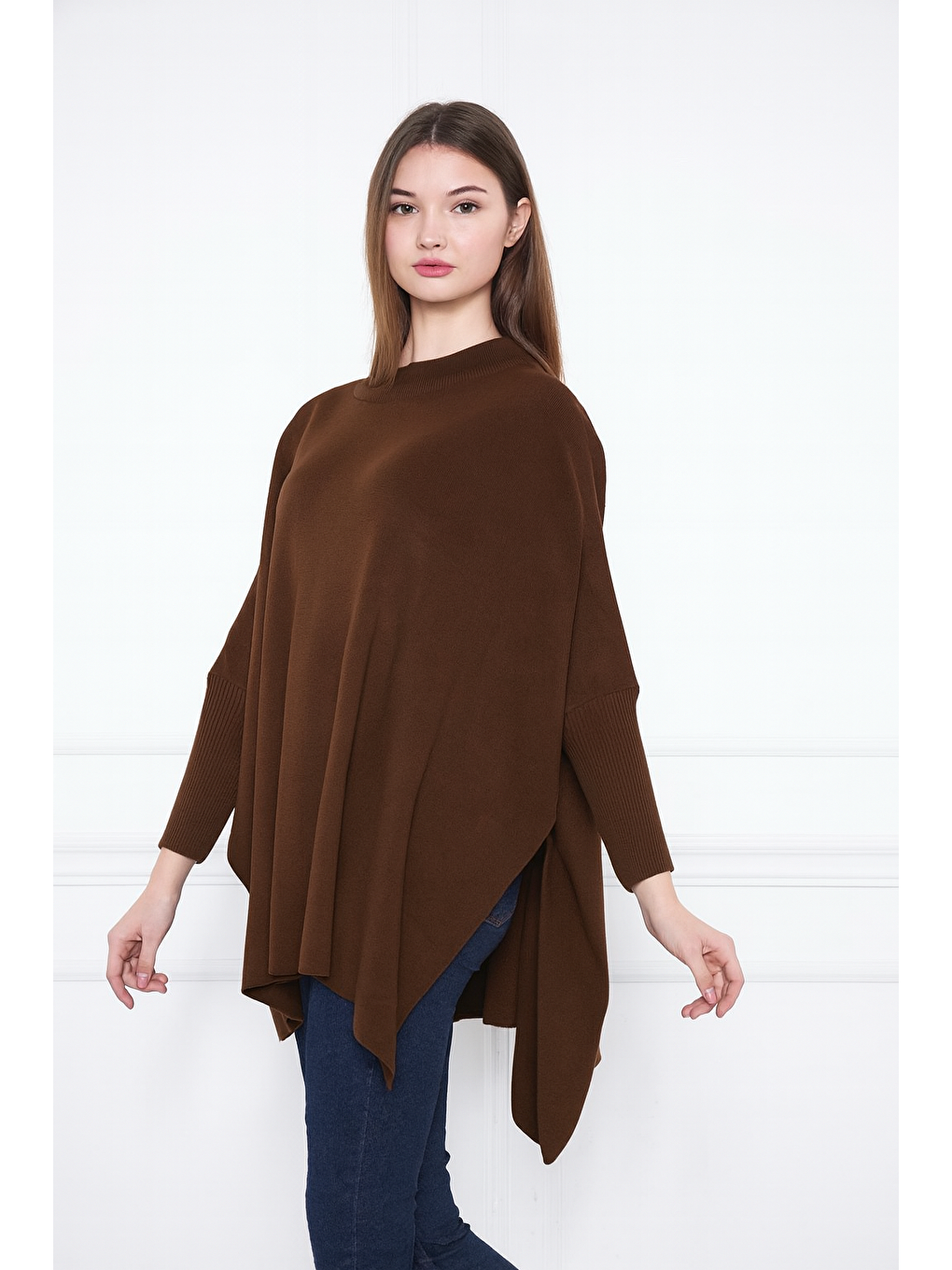 Kahverengi Kadın Yandan Yırtmaçlı Oversize Panço Kazak-1