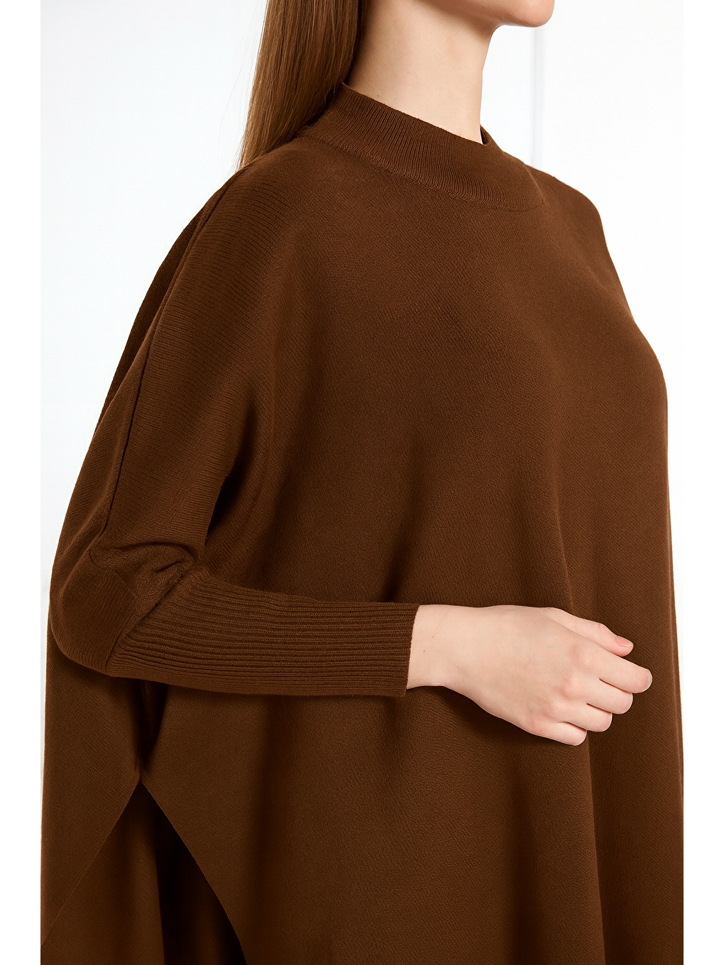Kahverengi Kadın Yandan Yırtmaçlı Oversize Panço Kazak-2