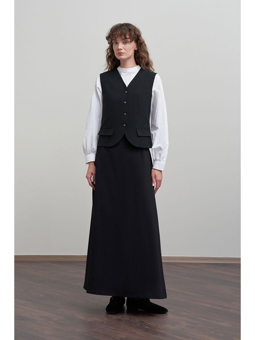 Siyah-V Yaka Polyviscon Yelek-1