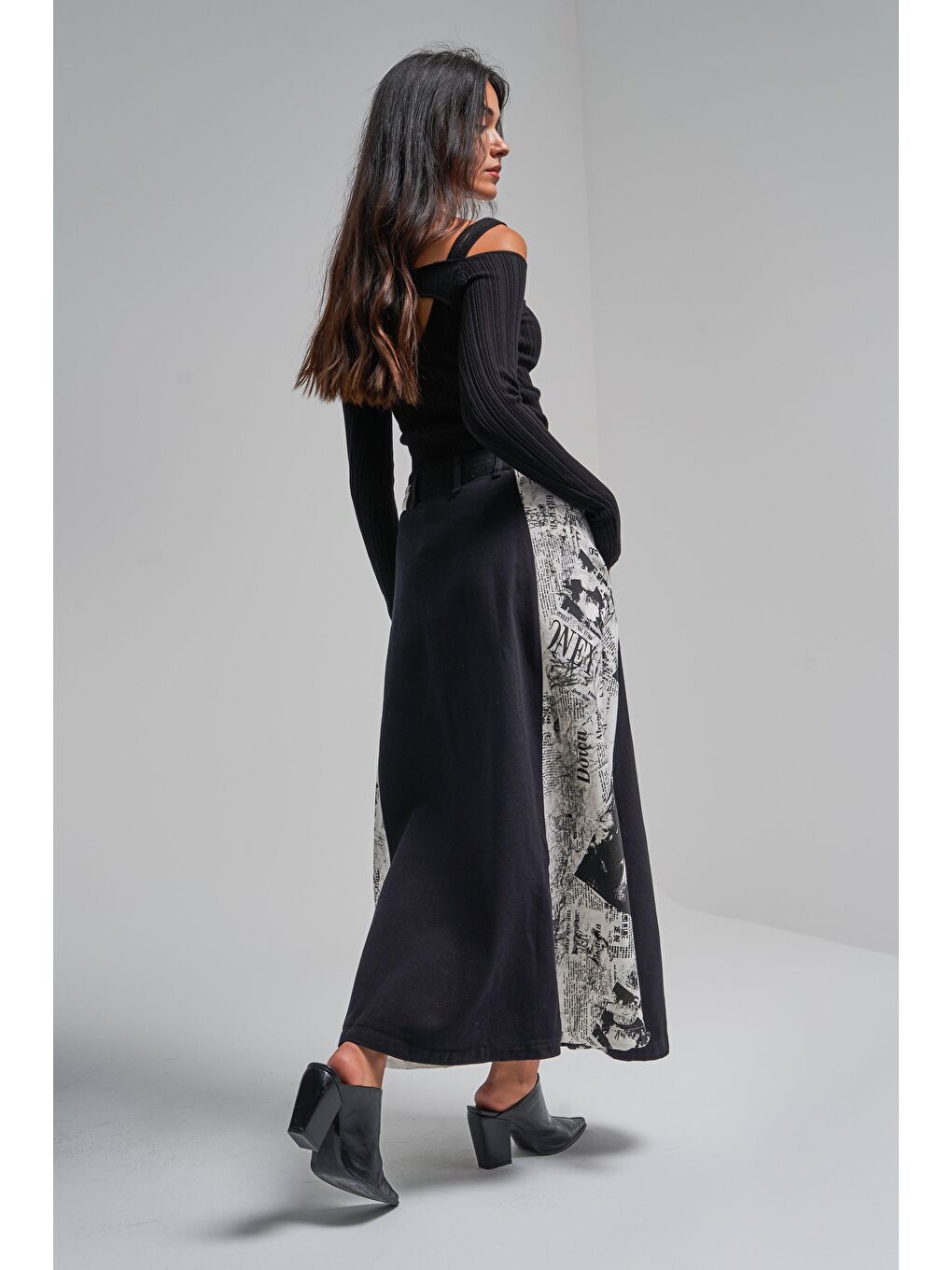 Kadın Siyah Renk Parçalı Kumaş A Kesim Tasarım Etek-2