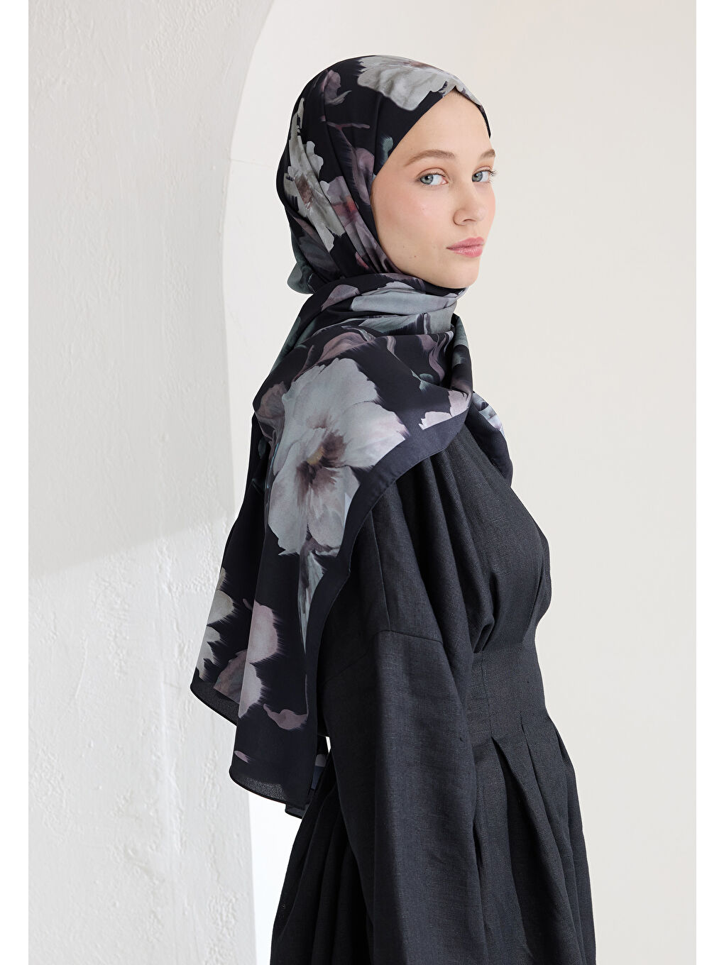 Soft Garden Desen Şal Siyah-4
