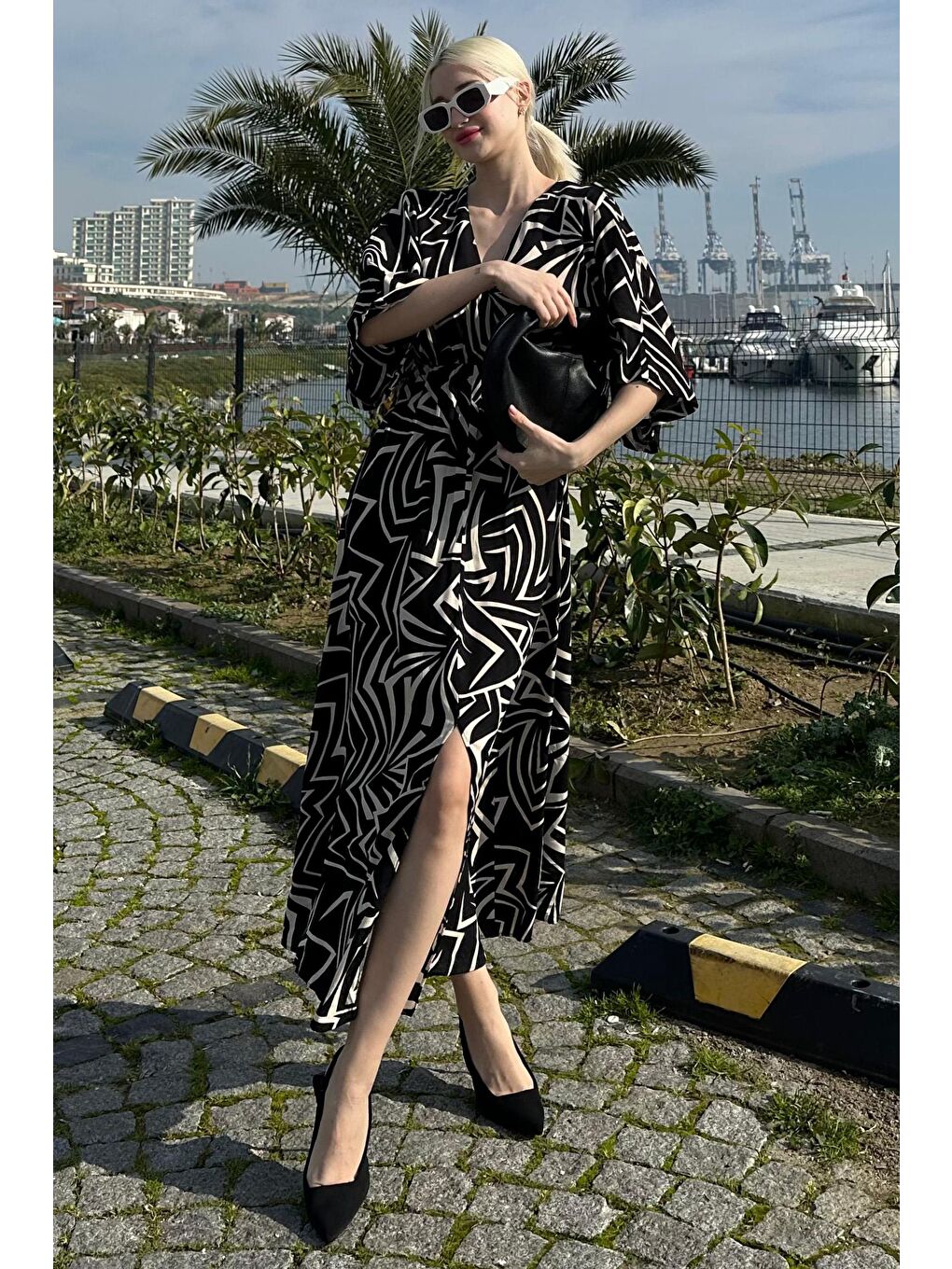 Siyah Desenli Yırtmaç Detaylı Uzun Elbise Mg2324-2