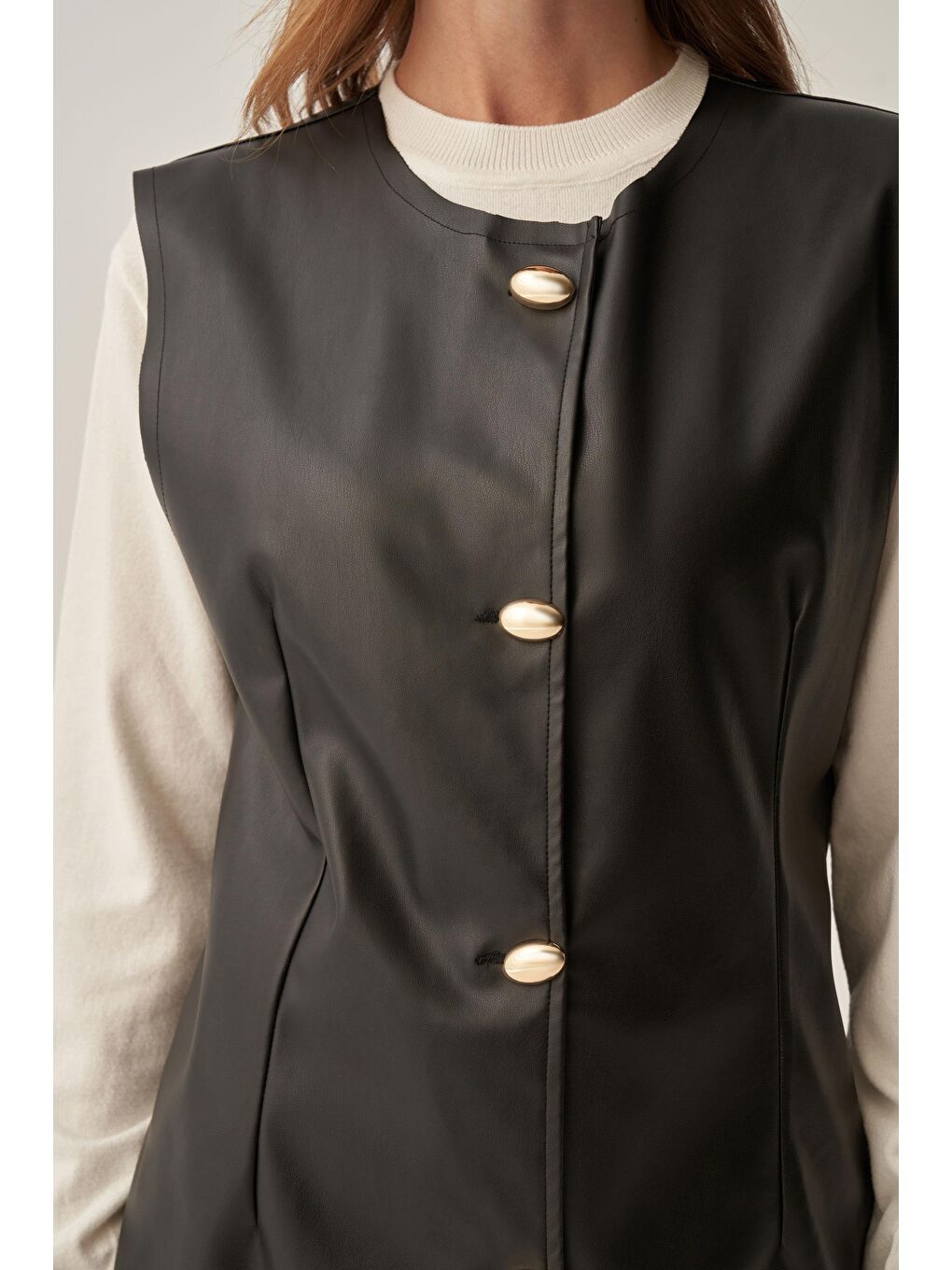 Siyah-Gold Düğmeli Süetli Deri Yelek-4