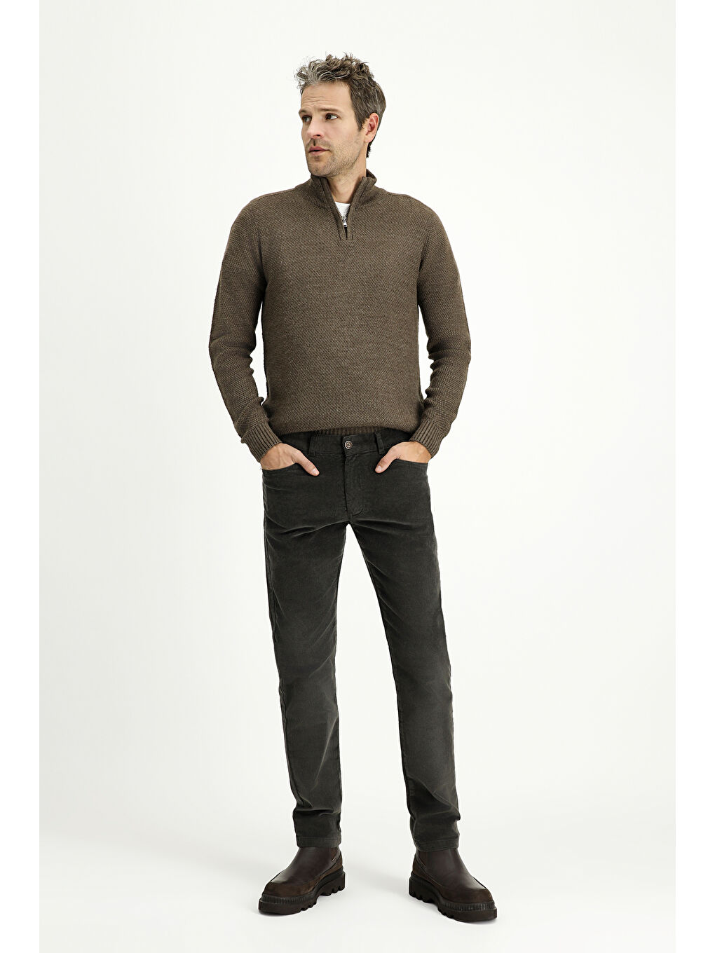 Haki Slim Fit Dar Kesim Elastanlı Kadife Pantolon-1