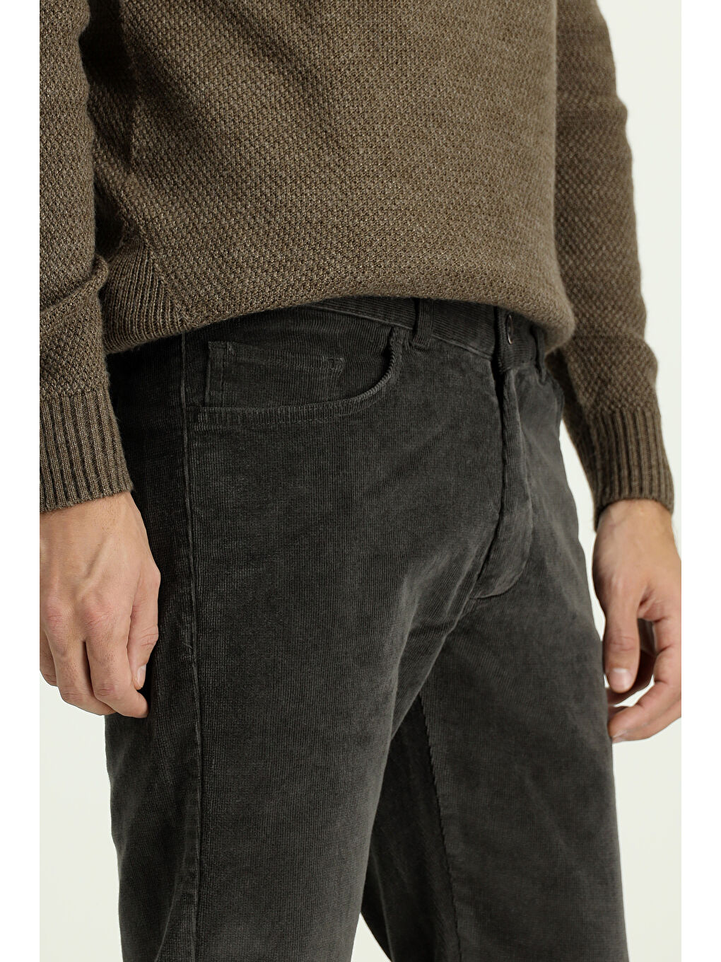 Haki Slim Fit Dar Kesim Elastanlı Kadife Pantolon-3