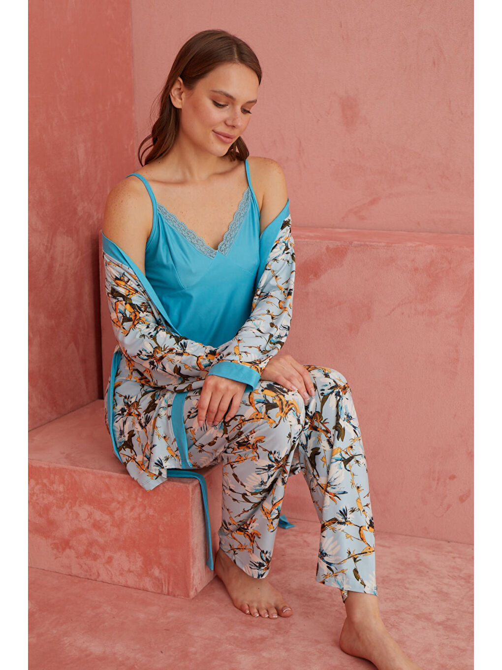 Turkuaz Yaprak Desenli Exclusive Örme Sabahlıklı Pijama Takımı