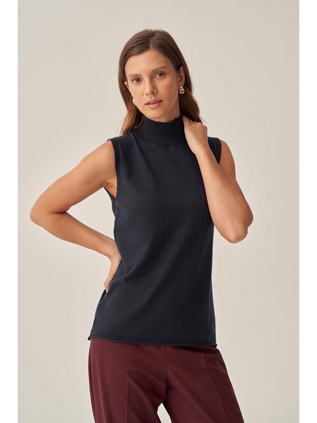 Lacivert-Yarım Balıkçı Kolsuz Kazak