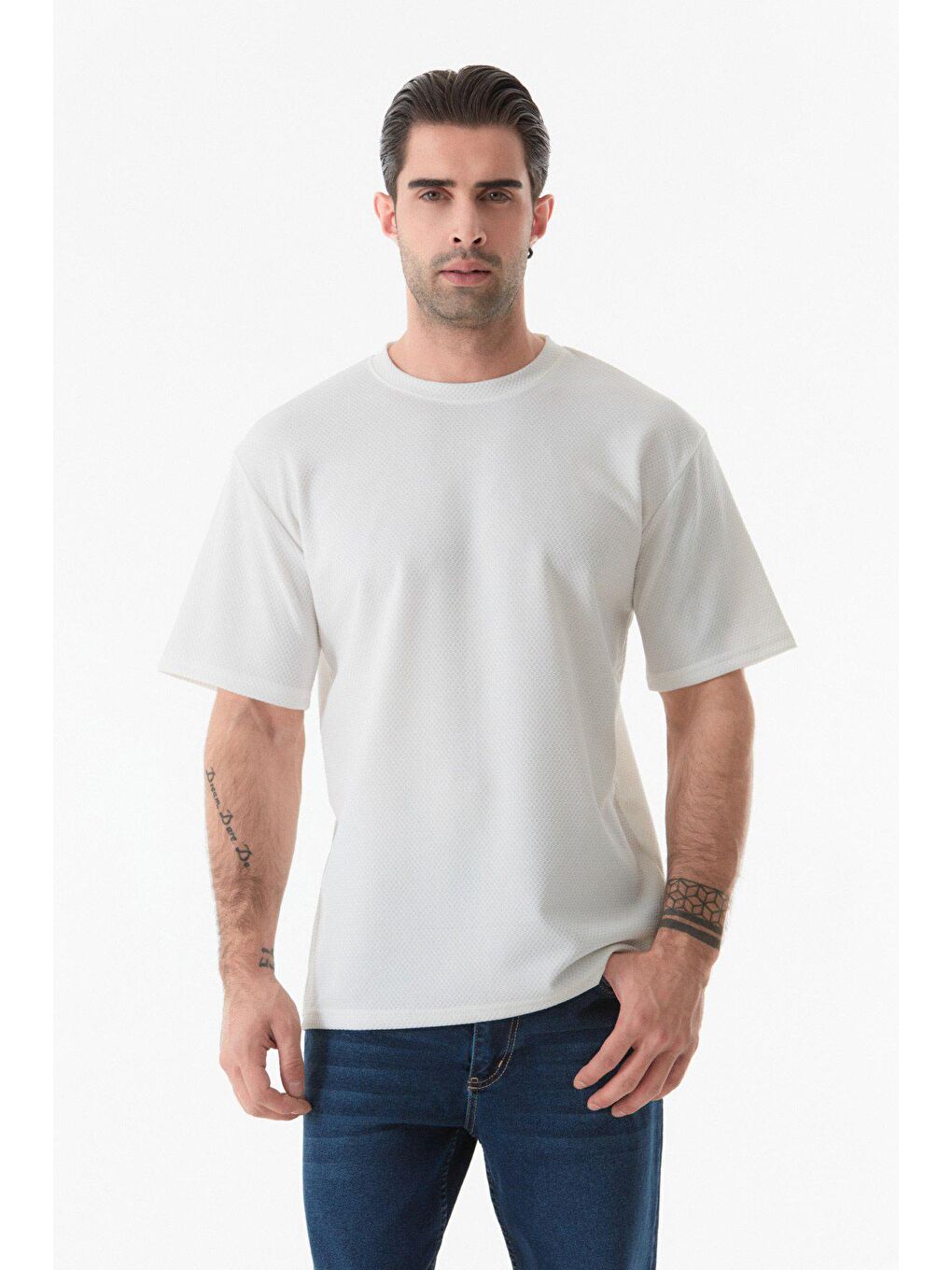 Ekru Jakarlı Bisiklet Yaka Tişört