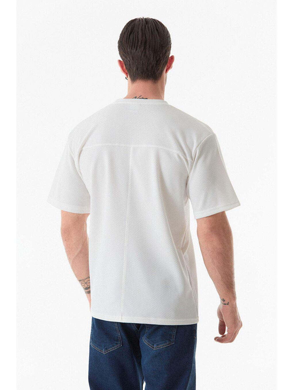 Ekru Jakarlı Bisiklet Yaka Tişört-3