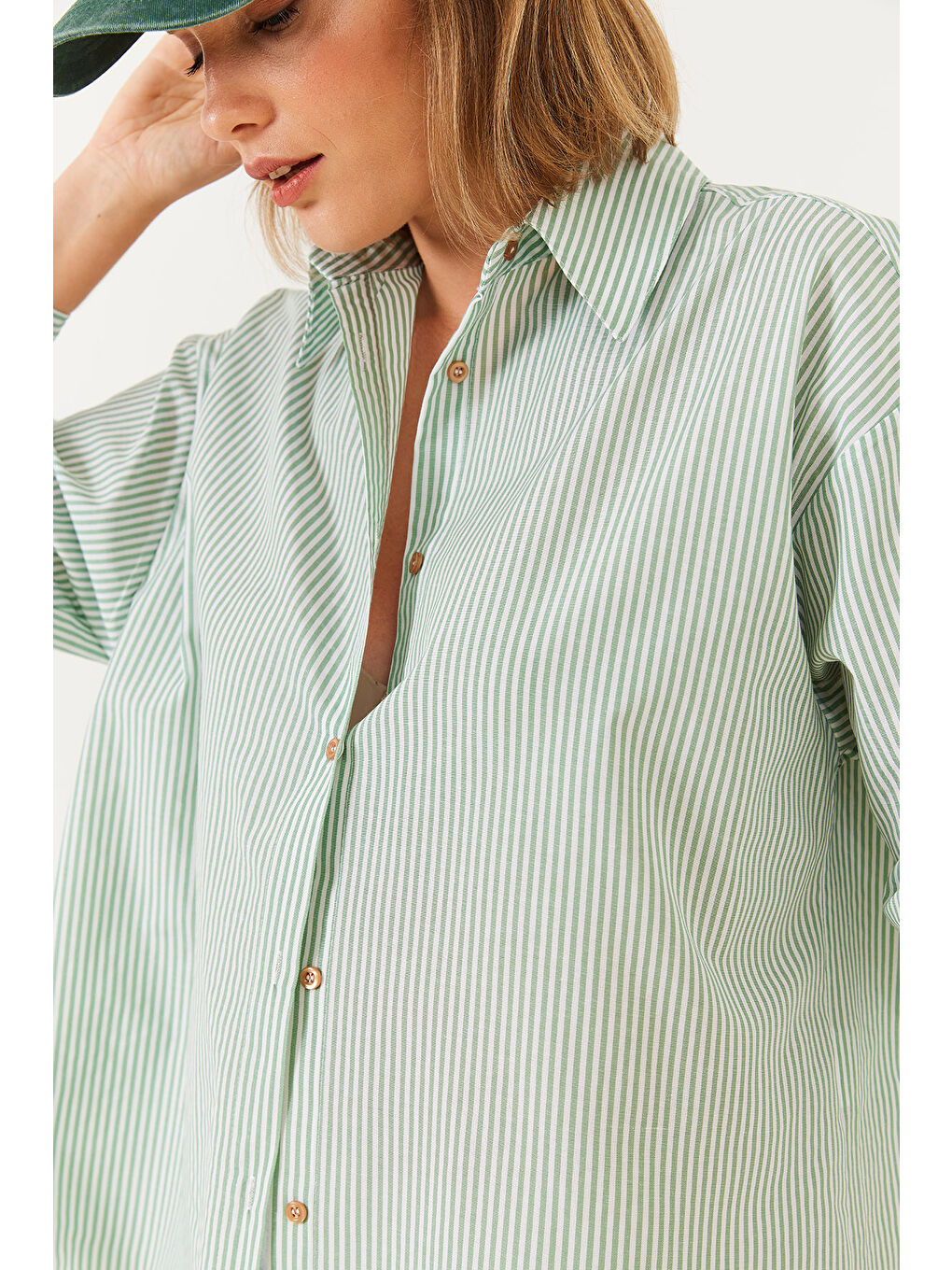 Yeşil Kadın Metalik İplik Çizgili Gömlek-2