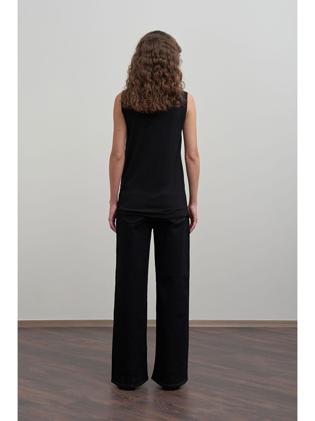 Siyah-Yarım Balıkçı Kolsuz Kazak-2