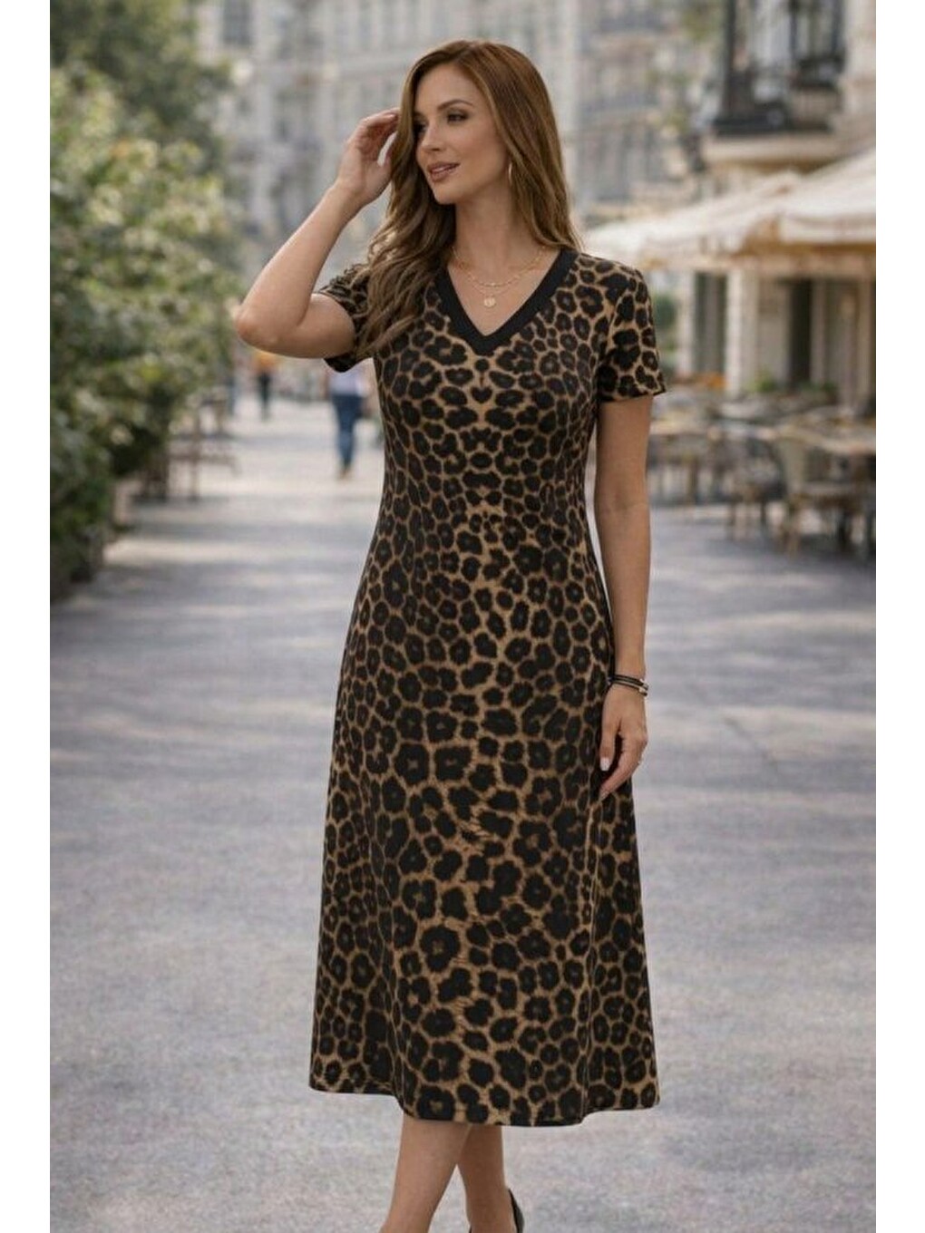 Kahverengi Kadın Kısa Kollu V Yakalı Leopar Desenli Kısa Süprem Elbise-1