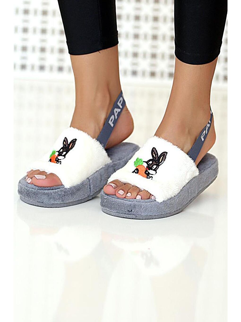 Gri Figürlü Arkası Lastikli Pelüş Çocuk Ev Terliği