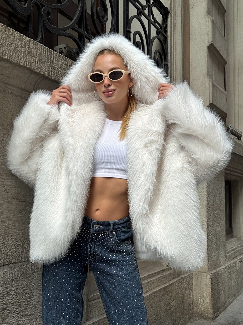 Kapüşonlu Kürk Ceket Beyaz-4