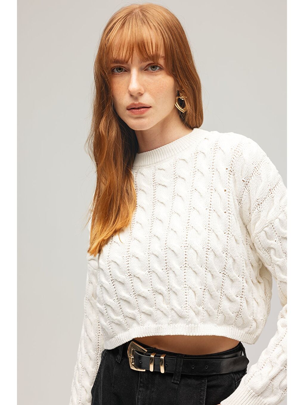 Ekru Kadın Saç Örgü Detaylı Crop Triko Kazak-2