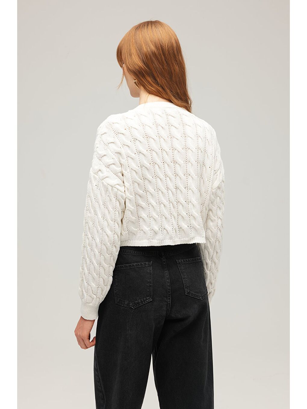Ekru Kadın Saç Örgü Detaylı Crop Triko Kazak-4