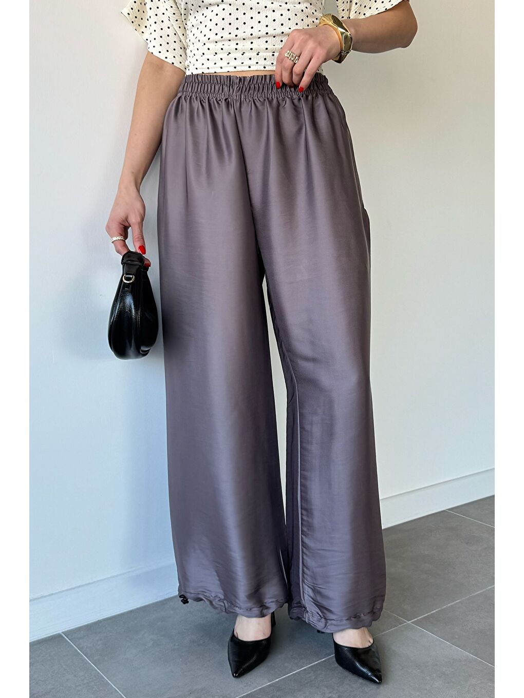 Bej Kadın Bel Ve Paça Lastikli Bol Paça Pantolon