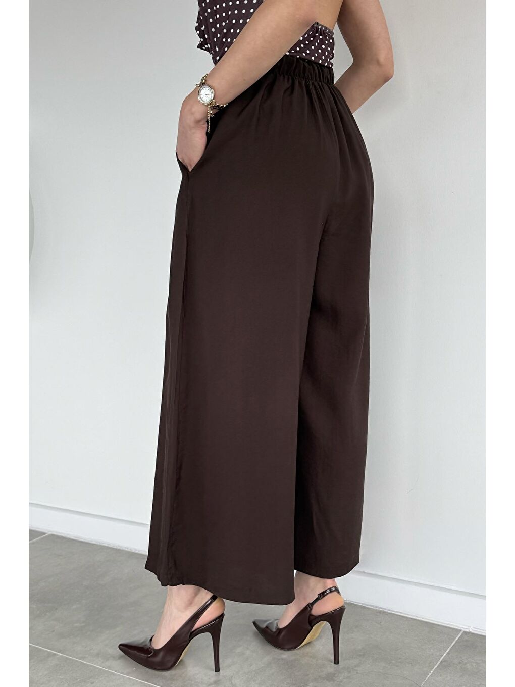 Kahverengi Kadın Pileli Bol Paça Pantolon-3