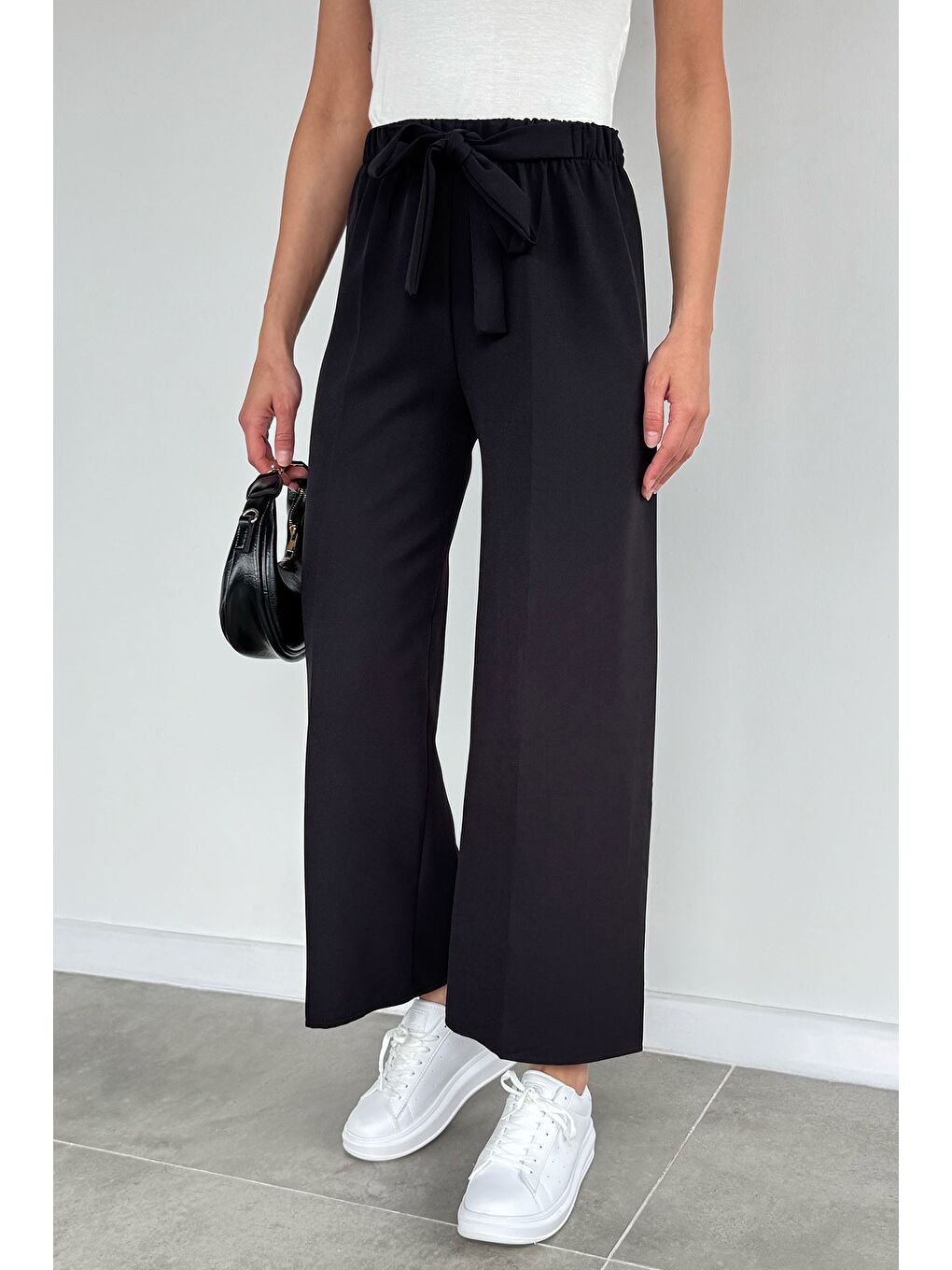 Siyah Kadın Bel Bağlamalı Bol Paça Pantolon-2