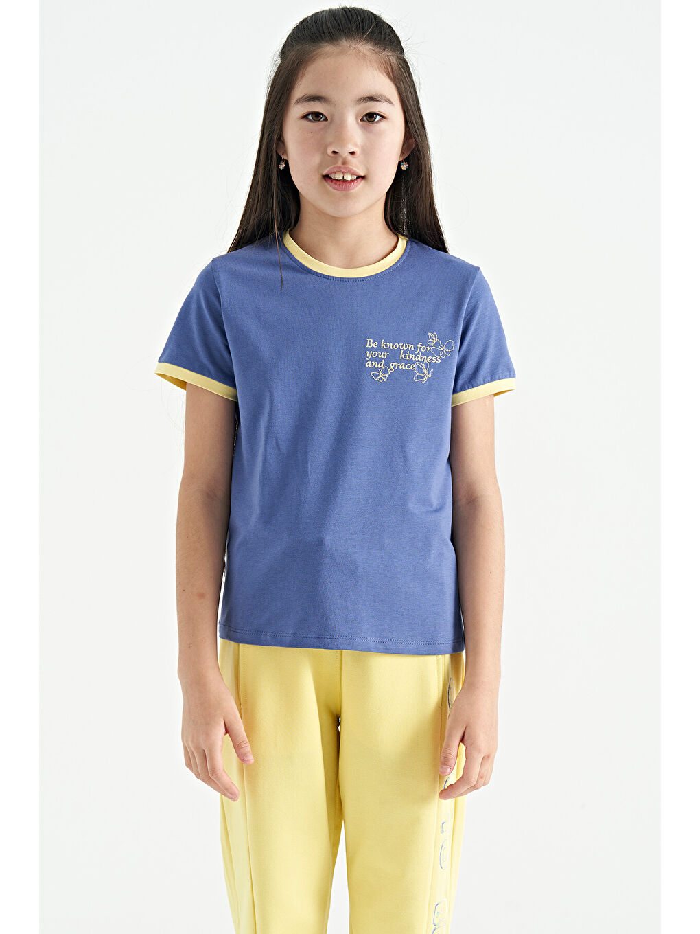 Mor Açık Eflatun Minimal Yazı Baskılı O Yaka Rahat Form Kısa Kollu Kız Çocuk Tişört - 75110-2