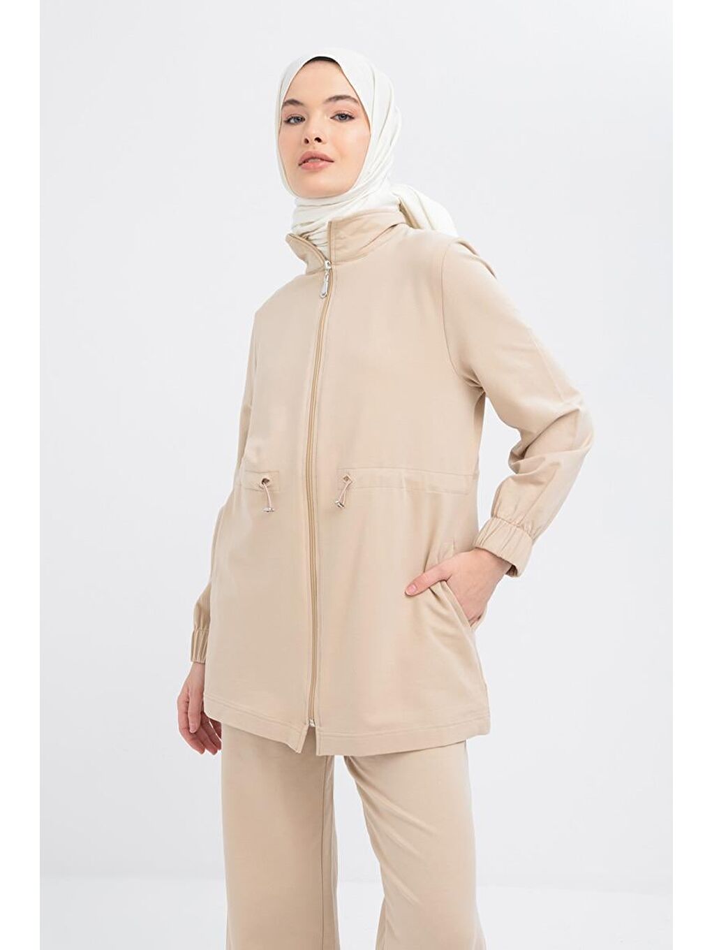 Bej-Belden Büzgülü Fermuarlı Eşofman Takımı