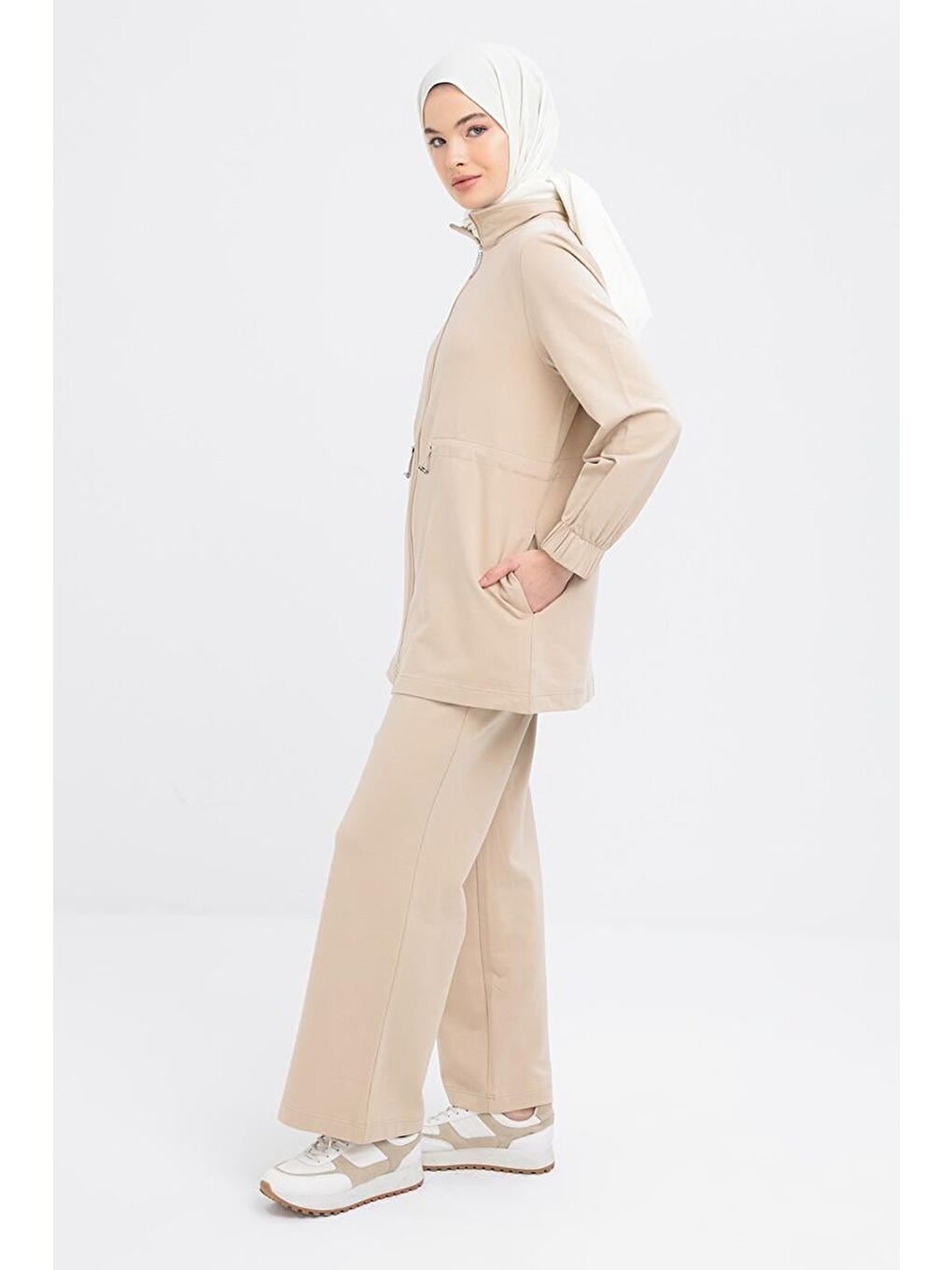 Bej-Belden Büzgülü Fermuarlı Eşofman Takımı-2