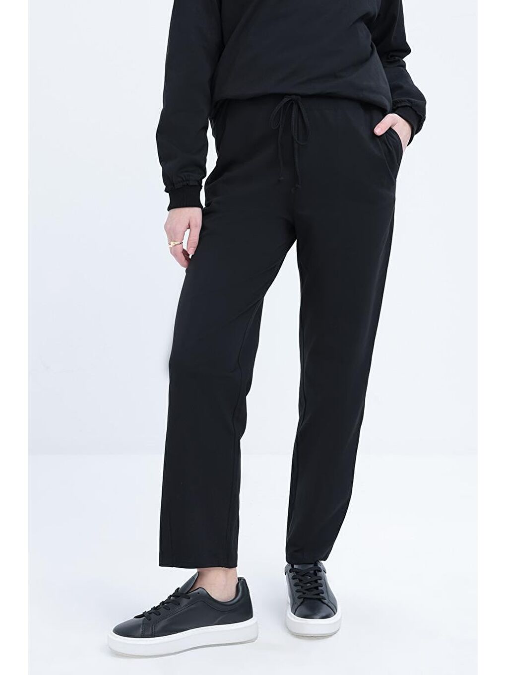 Siyah-Pis Dikişli Eşofman Takımı-4