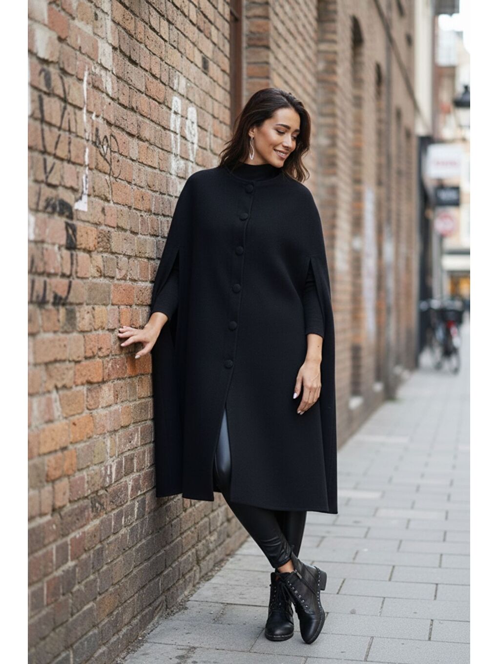 Kadın Trend Düğmeli Siyah Kaşe Pelerin Panço-3