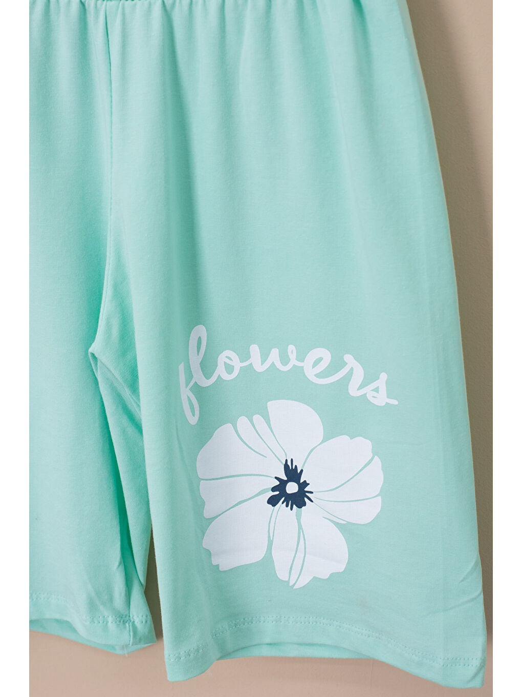 Yeşil Omzu Çiçek Baskılı Tİşörtlü Şortlu Kız Çocuk 2li Takım 21067-2
