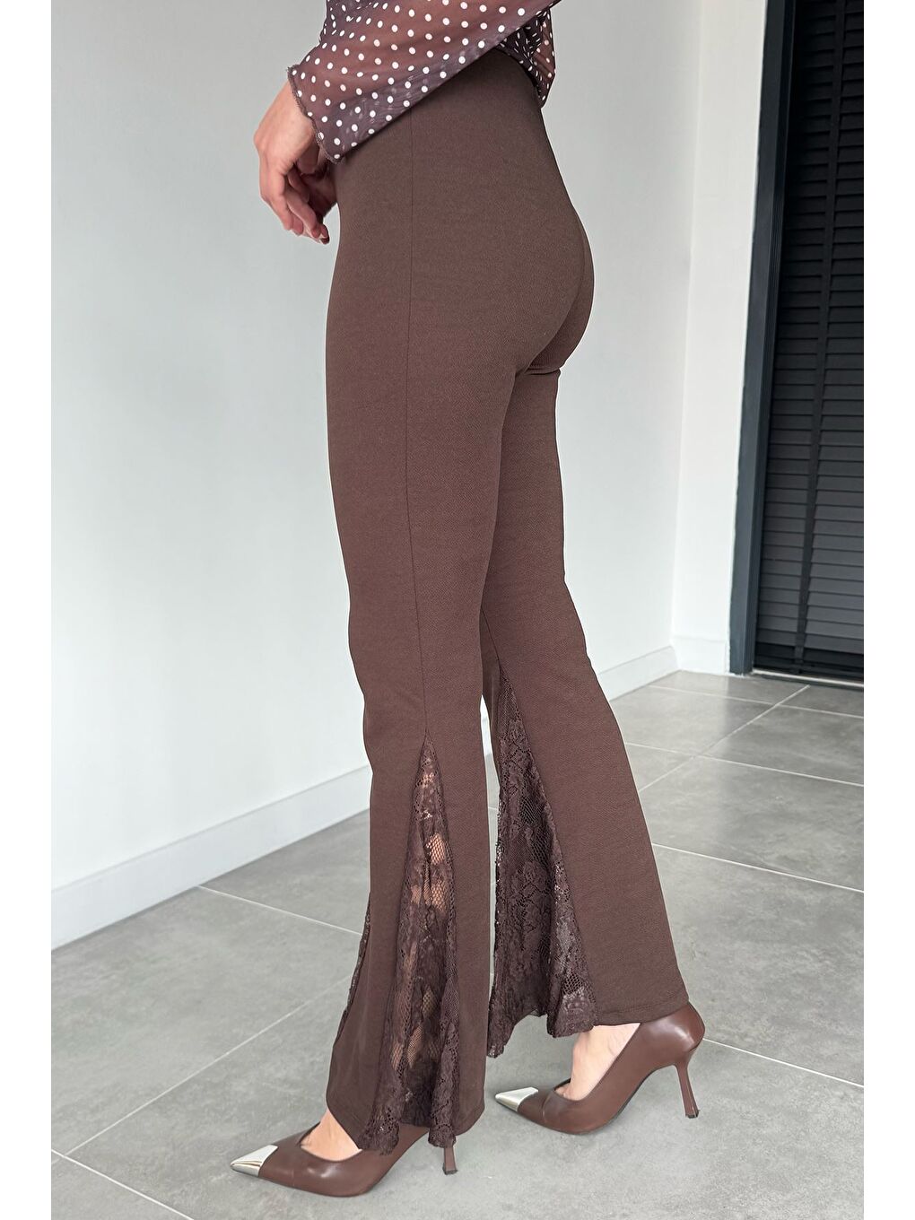 Kahverengi Kadın Dantelli İspanyol Paça Pantolon-2